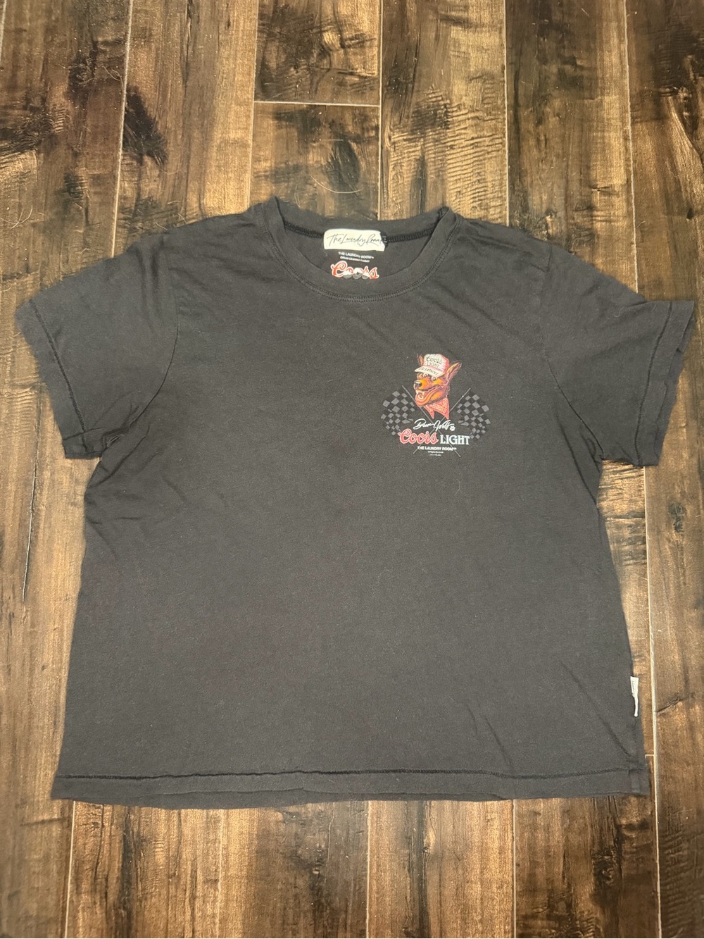 The Laundry Room Coors Light Beer Wolf Graphic T-Shirt Womens Medium Black Snow
